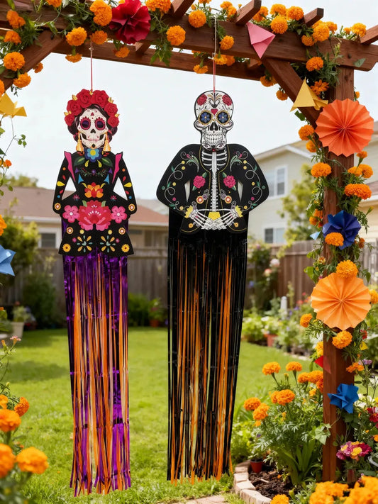 Decoración Colgante de Catrina y Catrín, Pack de 2 Adornos con Flecos Metalizados para Día de Muertos, altura de 130 cm
